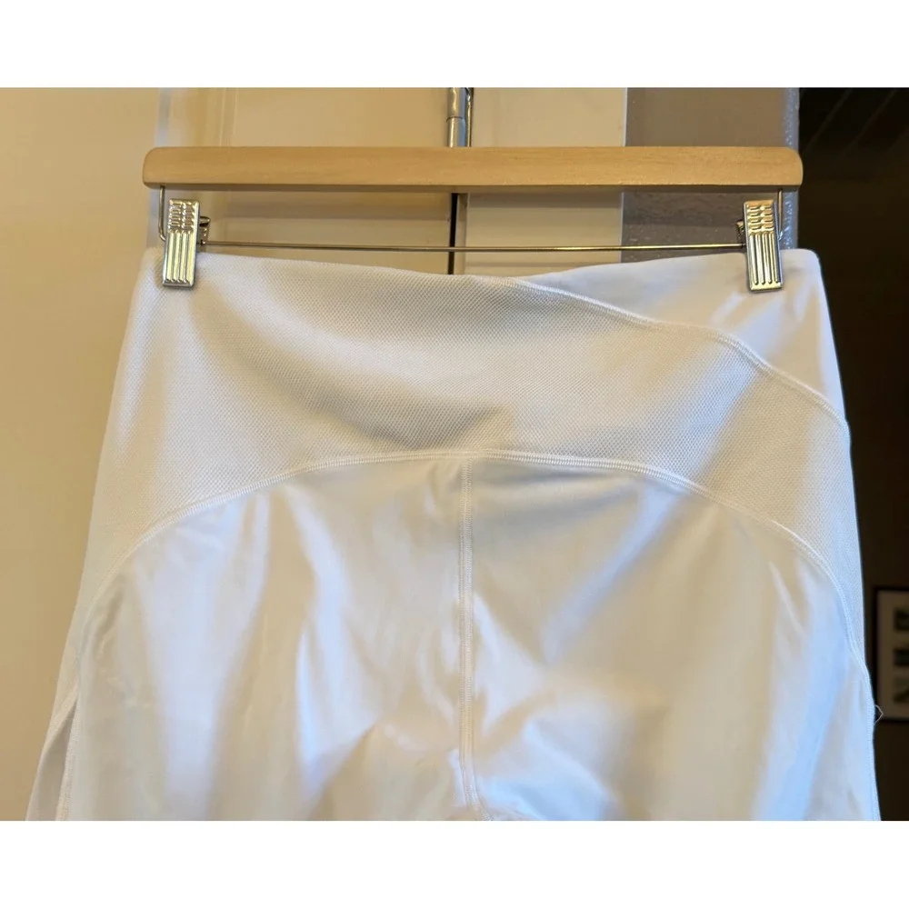 Lululemon White High Rise Mesh Panel 'Clear the Court' Athletic Leggings Size 12